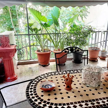 Apartment Large Terrace Near Centre